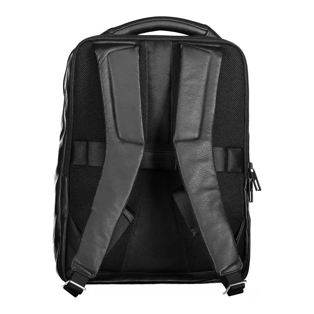 Front view with bag zipped and handles upright.