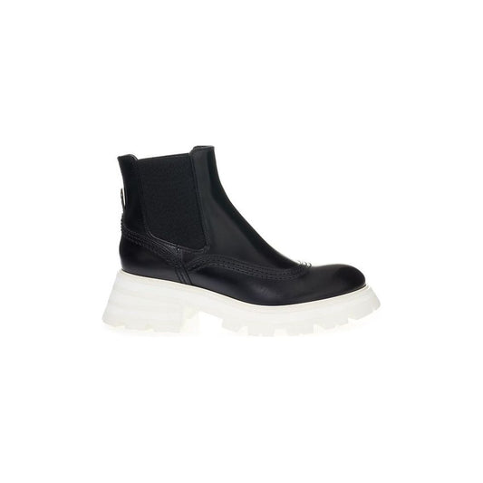 Alexander McQueen Elegant Leather Boots in Timeless Black Alexander McQueen Dark Slate Gray